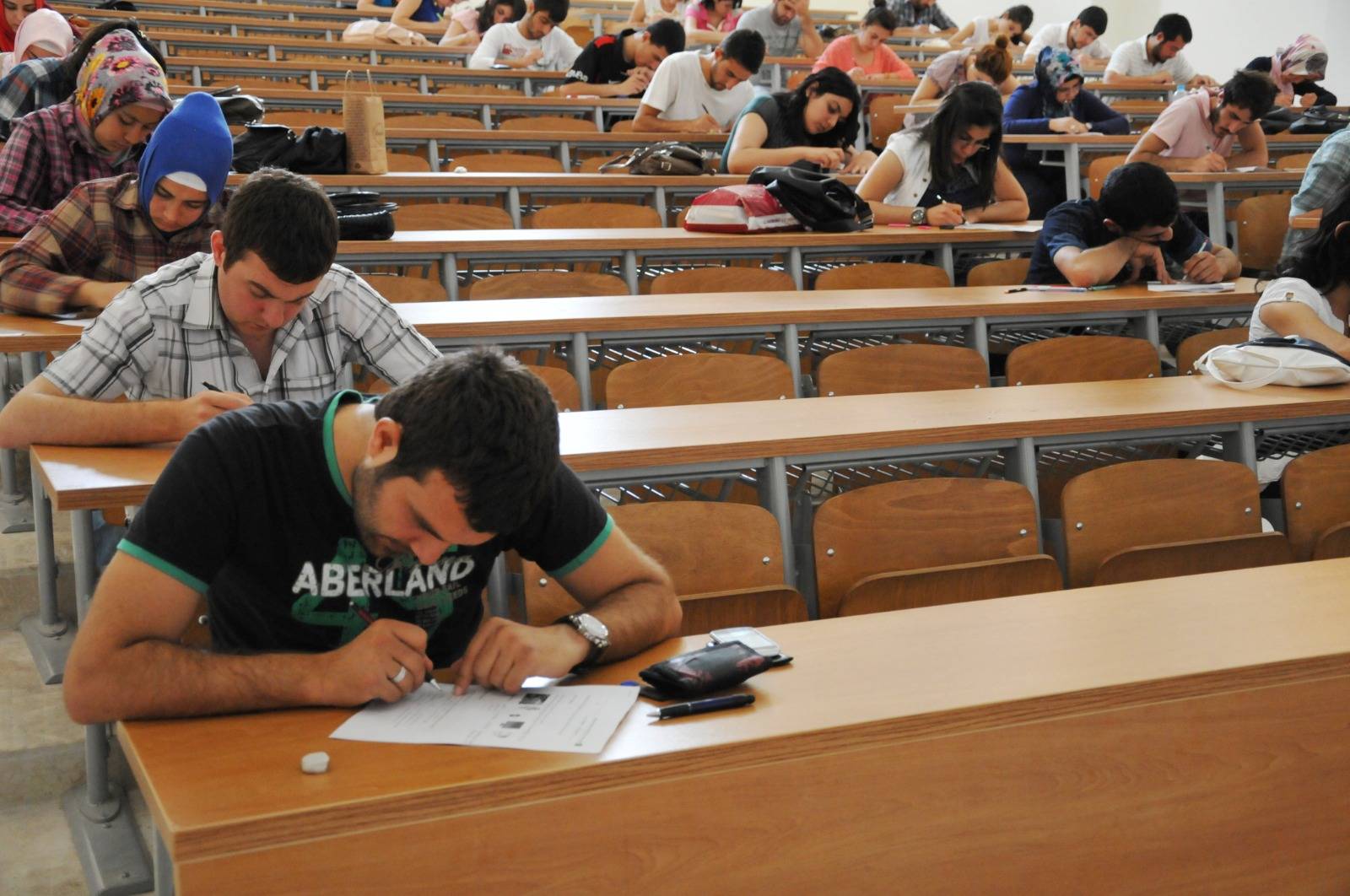 Öğretmenlik Kariyer Basamakları Sınavı için ücret alınmayacağı bildirildi. 